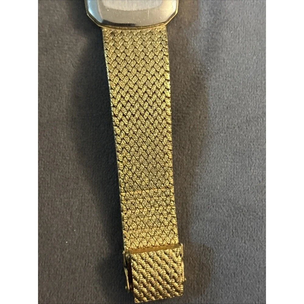 Elgin diamond quartz
